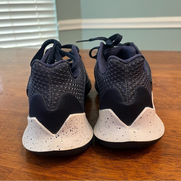 Nike Kyrie Men\'s Dark Blue Navy Athletic Shoes size 7.5 main image 6